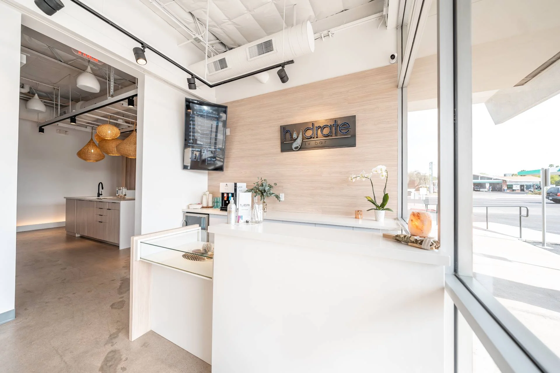 Phoenix IV Bar featuring comfortable chairs for NAD Therapy